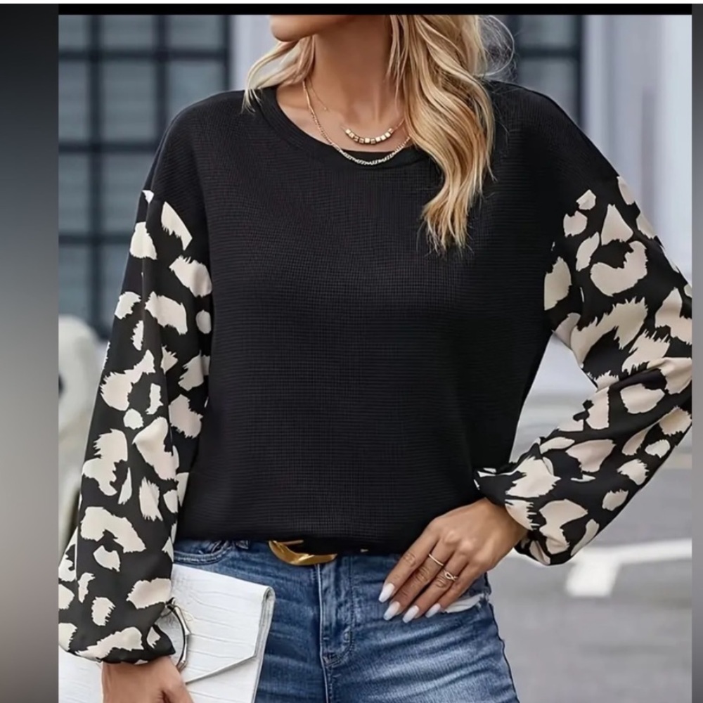 Elegant Black Contrast Sleeve Leopard Print Size XXL NWT